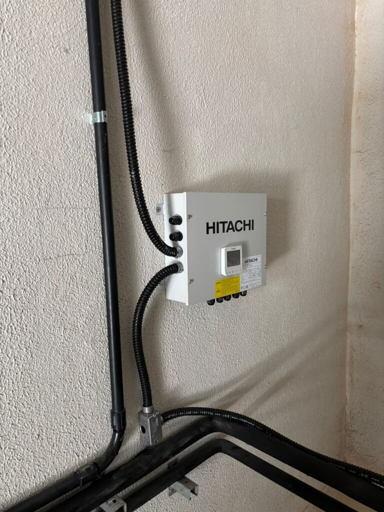 Rede frigorífica isolada e controle Hitachi