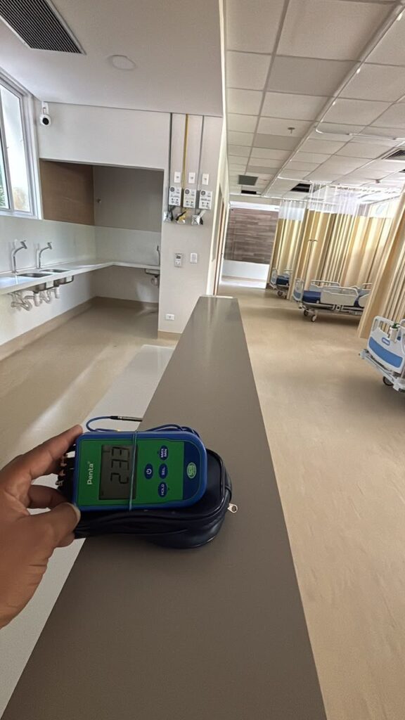 Temperatura de 23,3 °C medida na enfermaria após a instalação – Hospital Militar de Área do Recife